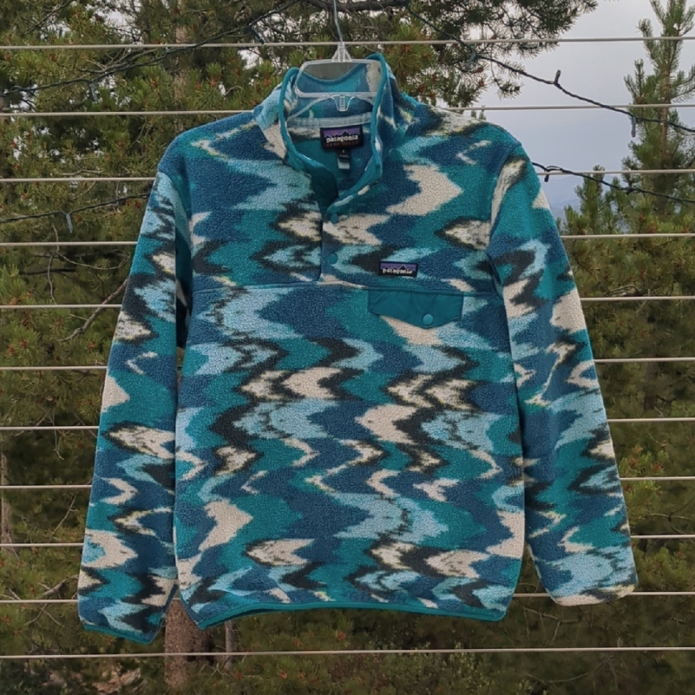 Patagonia Synchilla Teal and White Zigzag Fleece